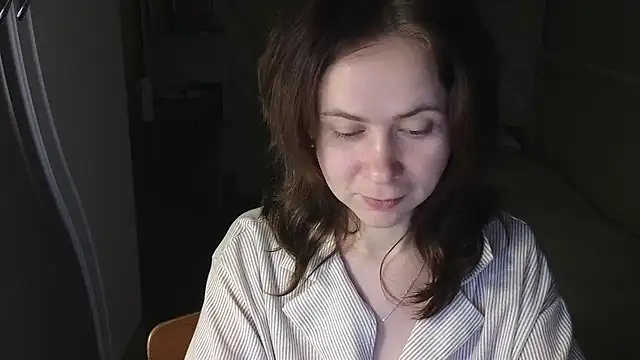 Riley Roo online show from 11-21-25, 05:01