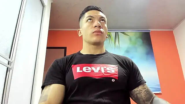 Snapshot of aquiles_51 chatting on 01-18-26, 12:30 aquiles 51 online show from 01-18-26, 12:30