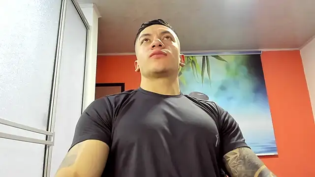 Snapshot of aquiles_51 chatting on 02-16-26, 02:05 aquiles 51 online show from 02-16-26, 02:05