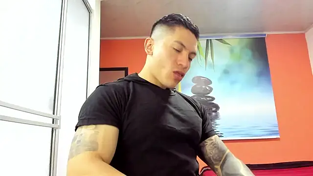 Snapshot of aquiles_51 chatting on 02-17-26, 02:03 aquiles 51 online show from 02-17-26, 02:03