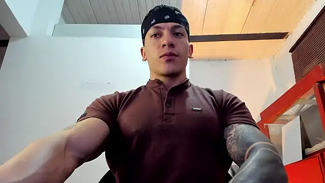 aquiles 51 online show from 10-17-25, 08:43