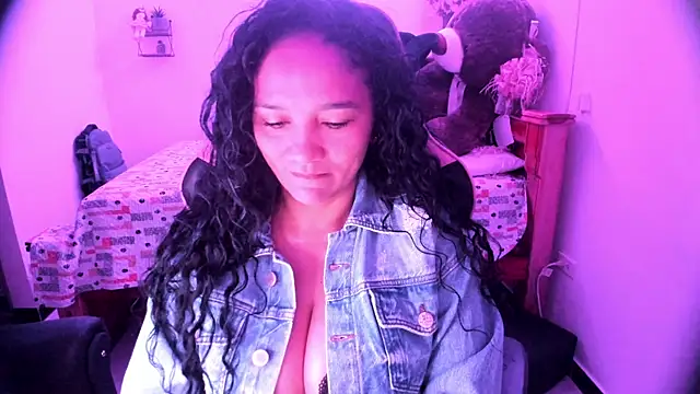 Snapshot of rayza_mature_154 chatting on 11-01-25, 03:06 rayza mature 154 online show from 11-01-25, 03:06