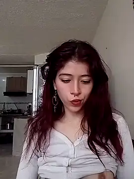 SuzzyyM online show from 02-25-25, 06:55