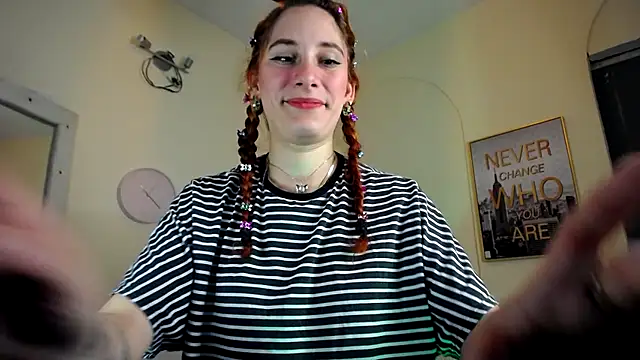 Snapshot of IsaBaileys_ chatting on 03-01-25, 10:53 IsaBaileys online show from 03-01-25, 10:53