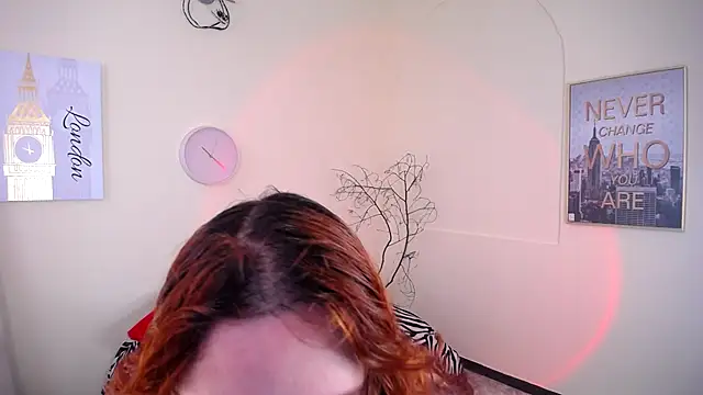 Snapshot of IsaBaileys_ chatting on 03-21-25, 07:35 IsaBaileys online show from 03-21-25, 07:35