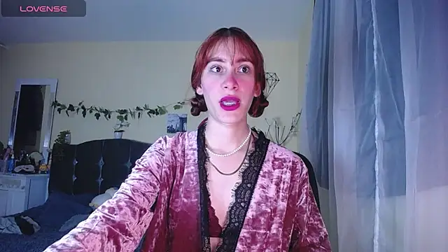 IsaBaileys  online show from 02-11-26, 03:06