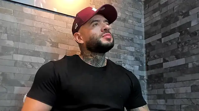 BruceDallas online show from 01-08-26, 03:56