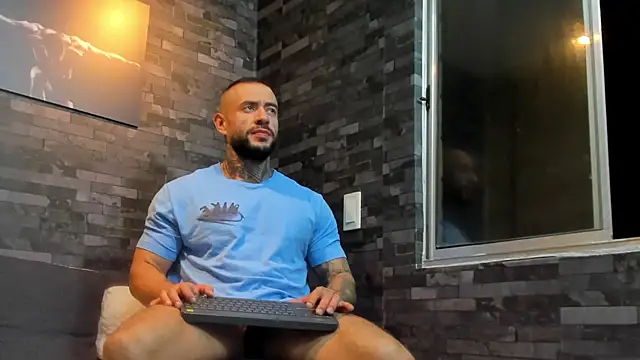 BruceDallas online show from 09-19-25, 01:20