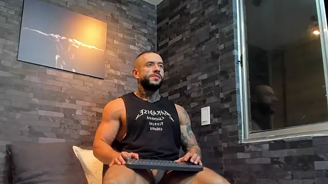 BruceDallas online show from 09-25-25, 01:44