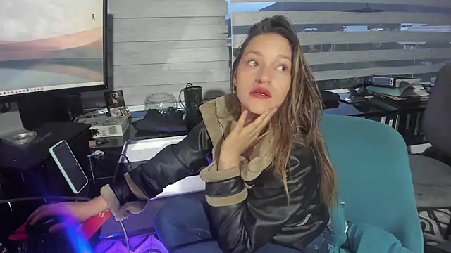 Snapshot of vanessabz chatting on 06-08-26, 11:05 vanessabz online show from 06-08-26, 11:05