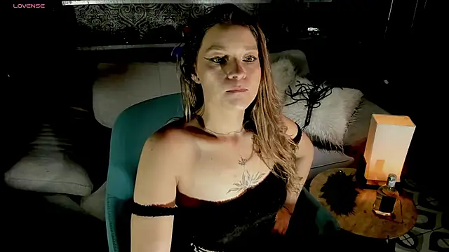 Snapshot of vanessabz chatting on 07-19-26, 02:09 vanessabz online show from 07-19-26, 02:09