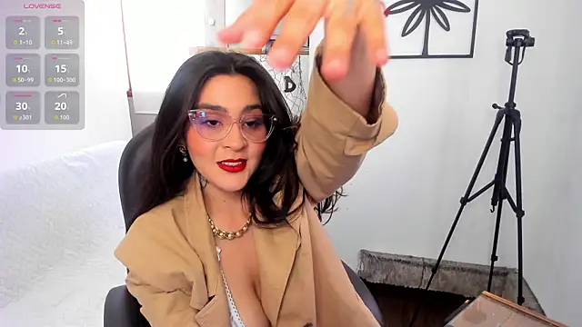 emily amaya online show from 06-24-26, 03:54