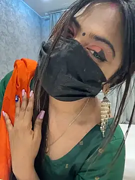 Snapshot of Monalisadon018 chatting on 12-15-24, 07:31 Monalisadon018 online show from 12-15-24, 07:31