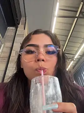 Chloemercury online show from 11-27-25, 08:31