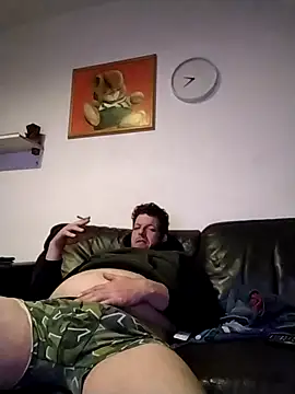 Knuffelstaaf123 online show from 11-12-25, 09:51