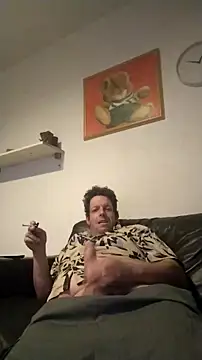 Knuffelstaaf123 online show from 12-19-25, 01:02