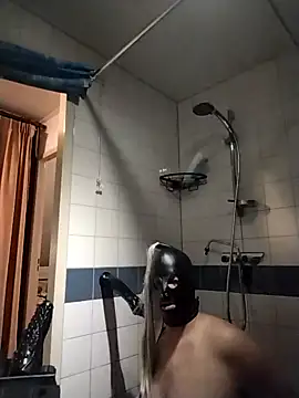 Knuffelstaaf123 online show from 12-20-25, 03:20