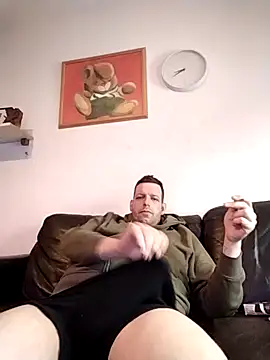 Knuffelstaaf123 online show from 01-07-26, 08:52