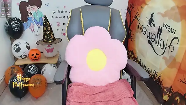  Mizuki  online show from 10-31-25, 02:35