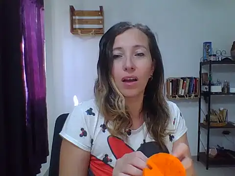 charlott ponce online show from 10-24-25, 06:40