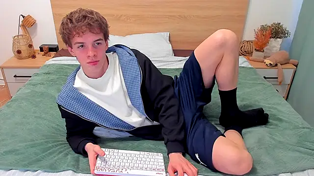 Fandi 777 online show from 11-28-25, 08:25