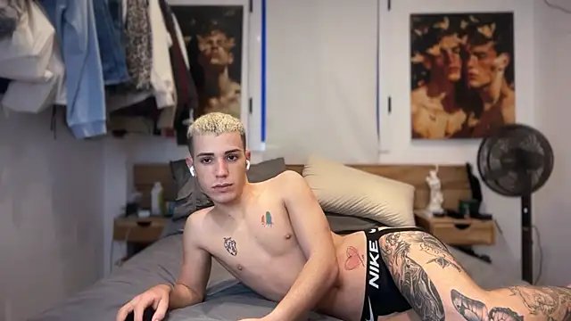 Snapshot of Cristian_Delgado chatting on 03-02-26, 05:52 Cristian Delgado online show from 03-02-26, 05:52