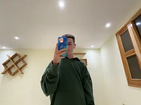 Snapshot of Cristian_Delgado chatting on 12-15-24, 07:46 Cristian Delgado online show from 12-15-24, 07:46