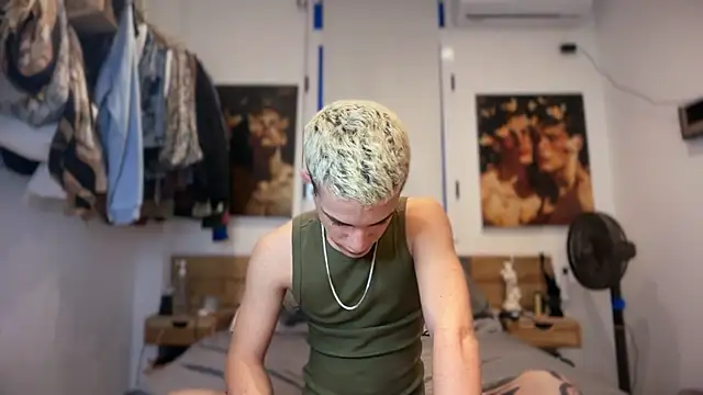 Snapshot of Cristian_Delgado chatting on 02-23-26, 06:03 Cristian Delgado online show from 02-23-26, 06:03