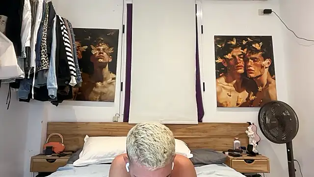 Snapshot of Cristian_Delgado chatting on 01-18-26, 06:39 Cristian Delgado online show from 01-18-26, 06:39