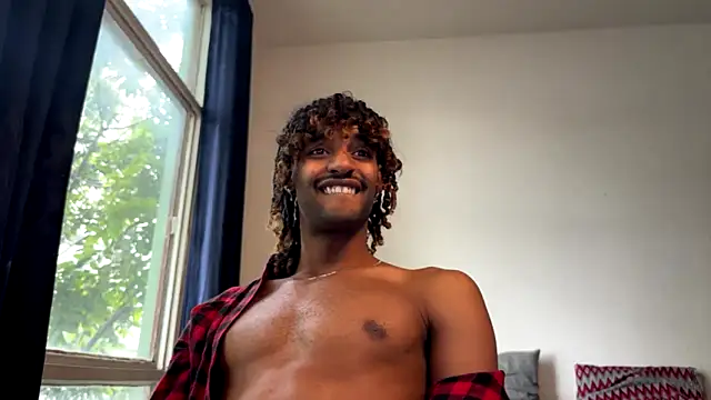 Snapshot of gerson173Hugo chatting on 10-27-25, 01:23 gerson173Hugo online show from 10-27-25, 01:23