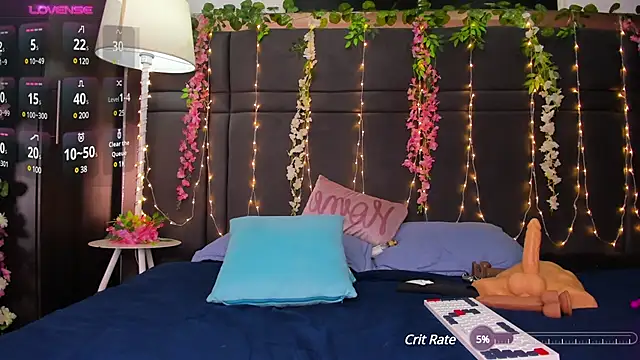 Snapshot of roxydevile chatting on 01-31-25, 02:48 roxydevile online show from 01-31-25, 02:48