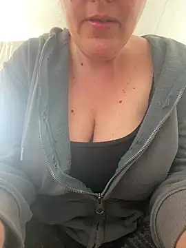 Snapshot of MorbidaMonica01 chatting on 04-13-26, 12:53 MorbidaMonica01 online show from 04-13-26, 12:53