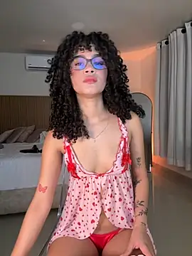 Lianh Benett online show from 09-26-25, 06:20