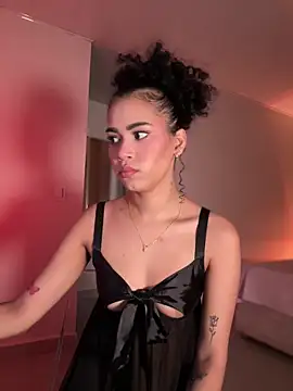 Lianh Benett online show from 03-02-25, 10:56