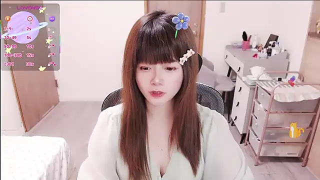Snapshot of a0513 chatting on 05-08-26, 03:49 a0513 online show from 05-08-26, 03:49