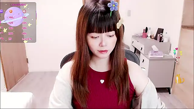 Snapshot of a0513 chatting on 10-10-25, 03:35 a0513 online show from 10-10-25, 03:35