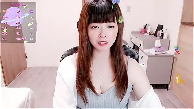Snapshot of a0513 chatting on 10-08-25, 03:02 a0513 online show from 10-08-25, 03:02