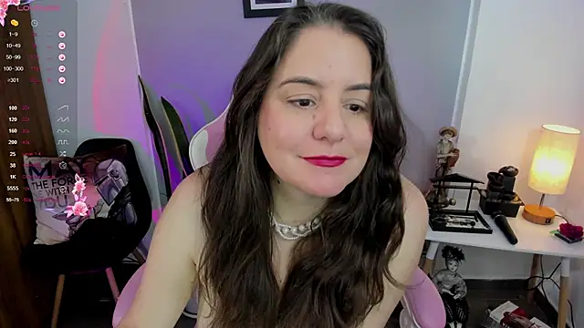 Snapshot of Tamara_m_ chatting on 03-19-25, 01:40 Tamara m online show from 03-19-25, 01:40