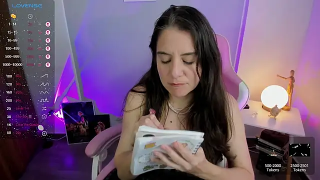 Snapshot of Tamara_m_ chatting on 07-18-26, 06:38 Tamara m online show from 07-18-26, 06:38