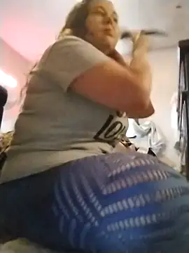 Snapshot of prettyface669 chatting on 09-15-25, 12:49 prettyface669 online show from 09-15-25, 12:49