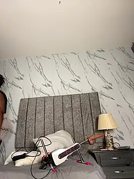 emilyrojas online show from 04-18-26, 07:07