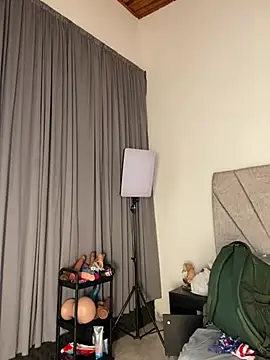 emilyrojas online show from 05-24-26, 12:16