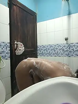 Amberay1 online show from 12-17-25, 08:47