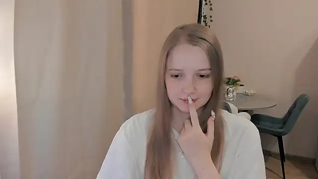 Snapshot of Alyaley chatting on 07-24-26, 09:49 Alyaley online show from 07-24-26, 09:49