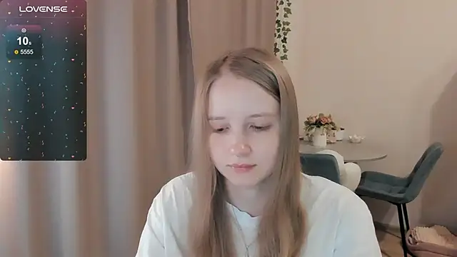 Snapshot of Alyaley chatting on 06-13-26, 05:22 Alyaley online show from 06-13-26, 05:22