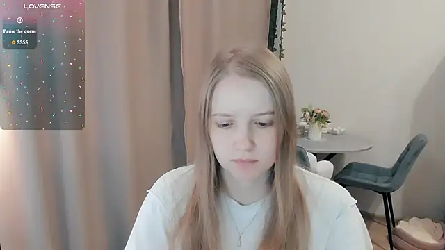 Snapshot of Alyaley chatting on 07-12-26, 09:10 Alyaley online show from 07-12-26, 09:10