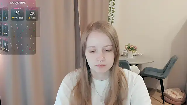Snapshot of Alyaley chatting on 07-08-26, 01:01 Alyaley online show from 07-08-26, 01:01