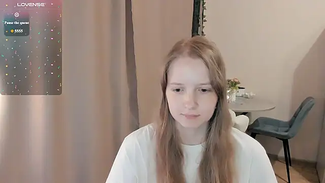 Snapshot of Alyaley chatting on 07-15-26, 07:43 Alyaley online show from 07-15-26, 07:43