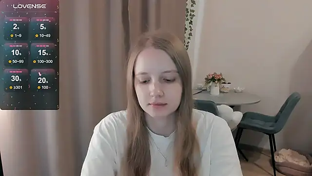 Snapshot of Alyaley chatting on 06-12-26, 12:03 Alyaley online show from 06-12-26, 12:03