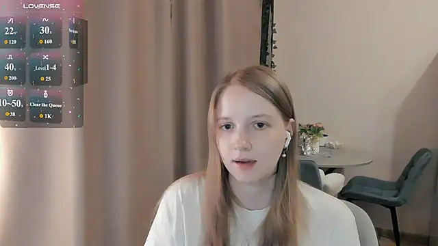 Snapshot of Alyaley chatting on 07-13-26, 11:04 Alyaley online show from 07-13-26, 11:04